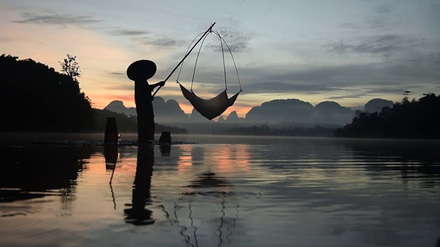渔夫在Baan Nong Thale钓鱼视频下载