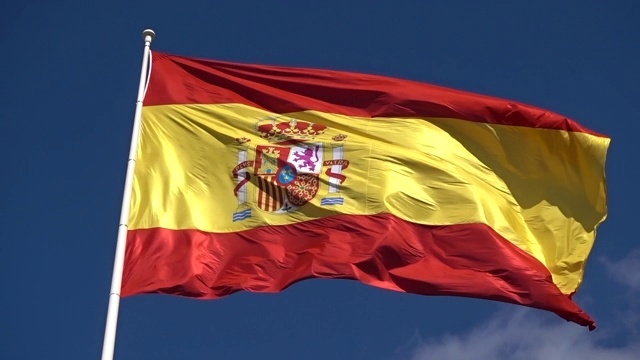 西班牙国旗迎风飘扬视频素材