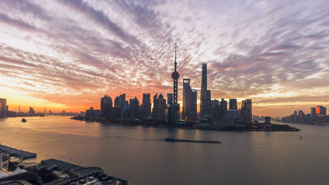 日出时分的上海地标视频素材