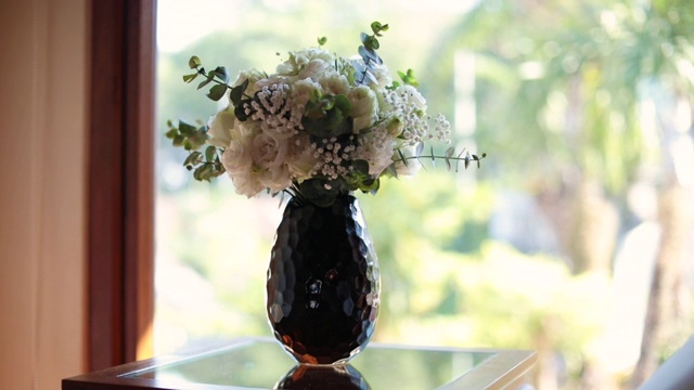 美丽的婚礼鲜花束。视频下载
