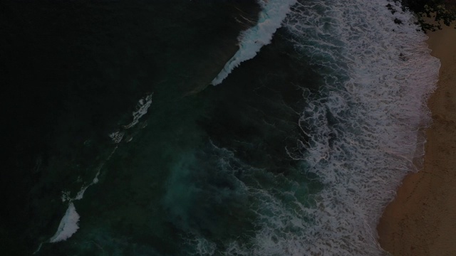 夏威夷海难海滩海浪鸟瞰视频下载