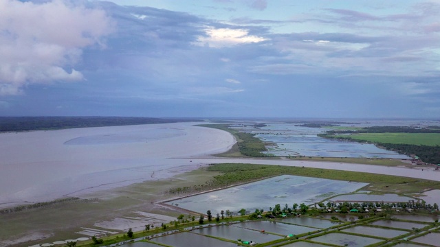 无人机拍摄的考克斯巴扎尔的农田视频素材