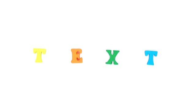字“文”由木制彩色字母构成。丰富多彩的文字循环。视频素材