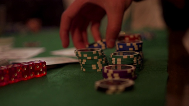 扑克之夜视频下载
