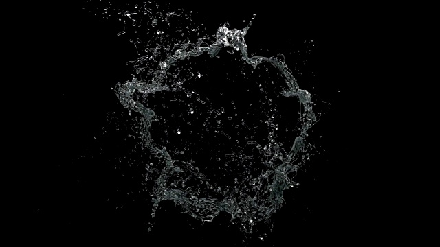 水晶清晰的水飞溅动画在黑色的背景视频素材