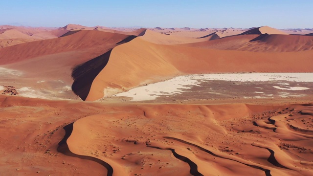 纳米布沙漠沙丘海沙无人机4K飞行视频纳米比亚视频素材