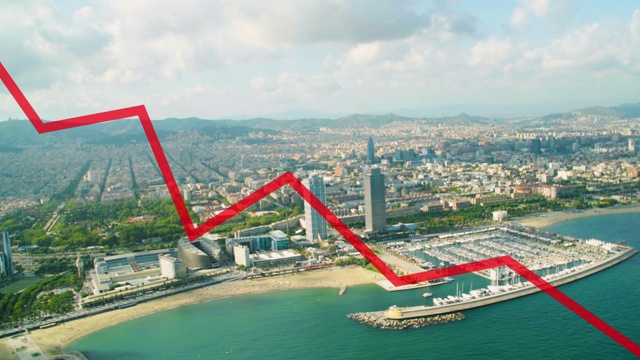西班牙巴塞罗那危机概念。下降红线图。巴塞罗那海岸线鸟瞰图的背景视频素材