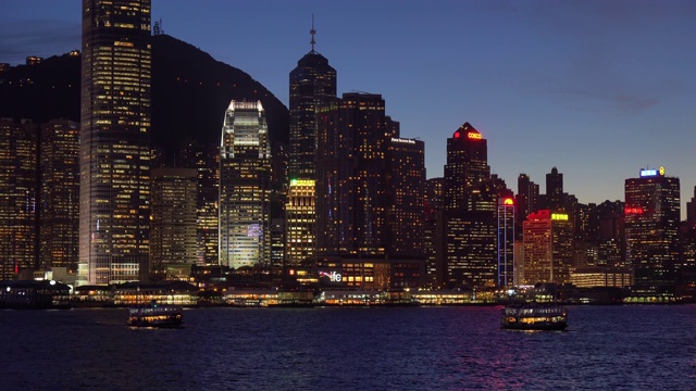 维多利亚港夜景/香港，中国视频素材