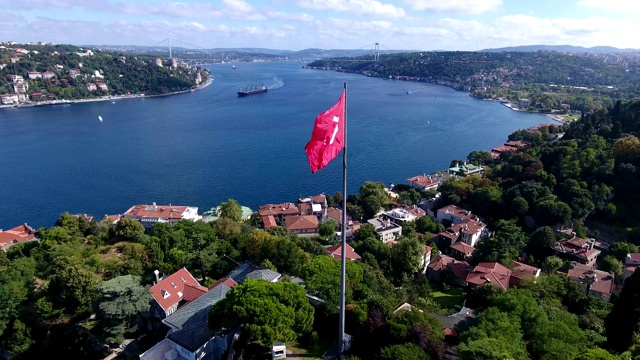 鸟瞰图土耳其国旗伊斯坦布尔4K视频下载