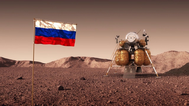 火星表面和俄罗斯国旗上的星际空间站下降舱视频素材