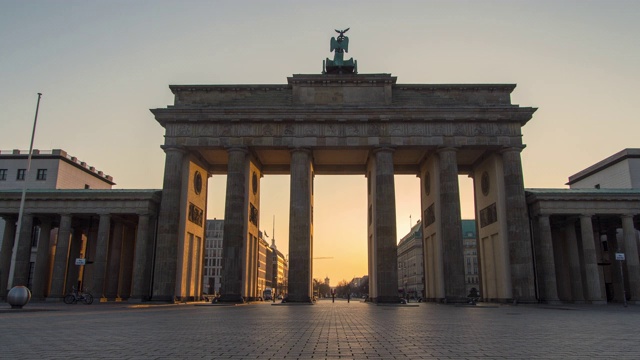 柏林，勃兰登堡门时间流逝日出视频素材