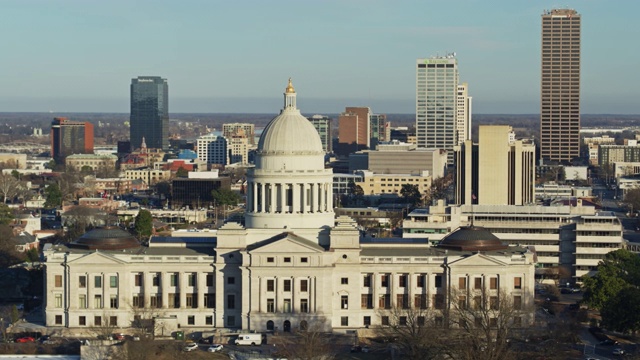 无人机拍摄阿肯色州议会大厦视频下载