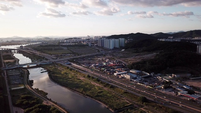 4k航拍韩国首尔仁川中央公园的日落视频下载