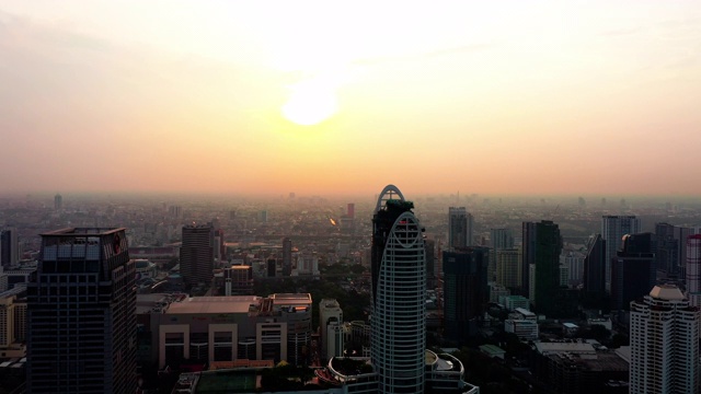 鸟瞰图曼谷日落在泰国视频素材