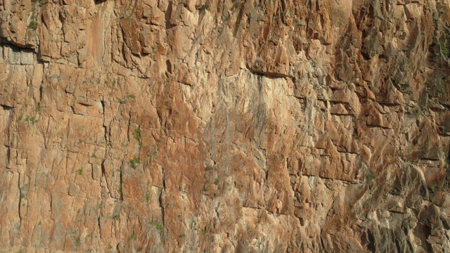 空中砂岩岩石面Triangulo Rojo(红三角)墙。视频下载