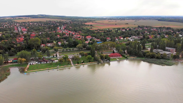 无人机拍摄于匈牙利巴拉顿湖视频下载