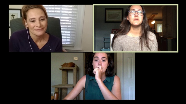 三位在家工作的女同事召开了一个视频电话会议。视频下载