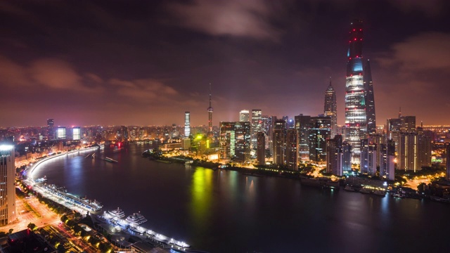 高处俯瞰上海都市陆家嘴金融中心的日夜过渡视频素材