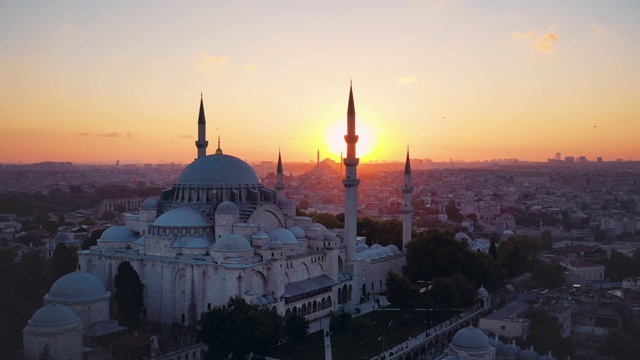 美丽的日落无人机视频Süleymaniye清真寺视频素材