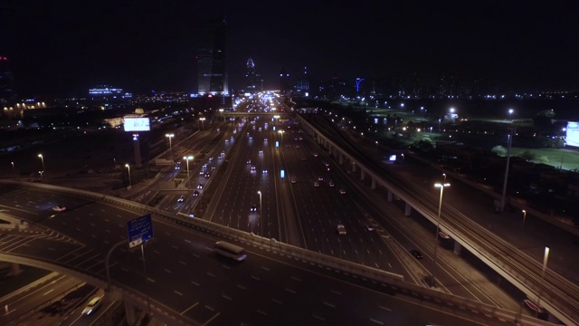 迪拜-鸟瞰图-夜间高速公路视频下载