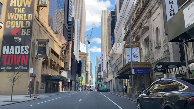 2019冠状病毒病隔离期间，纽约市曼哈顿空荡荡的街道视频素材