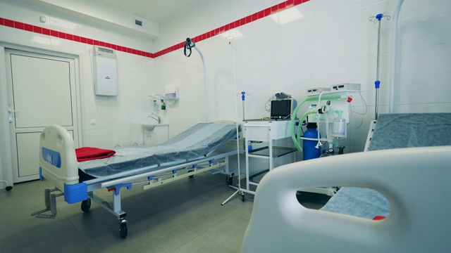 配备呼吸机的现代化病房。视频下载