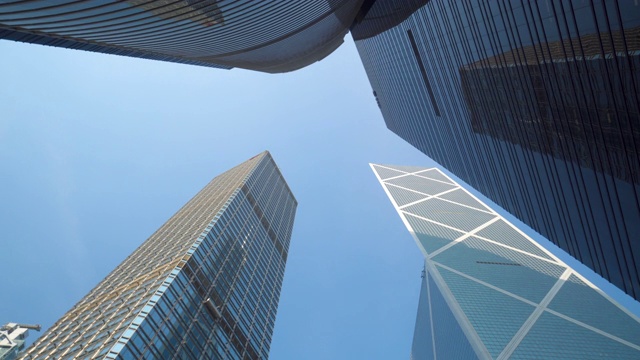 大城市中现代建筑的高层建筑视频素材