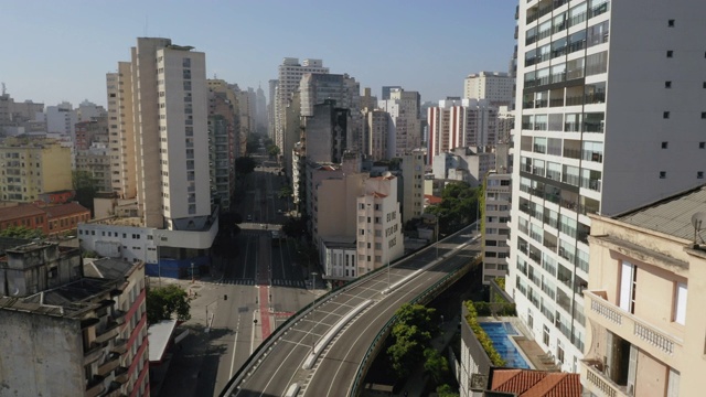 Elevado Costa e Silva的鸟瞰图，名为Minhocao，圣保罗，巴西视频下载