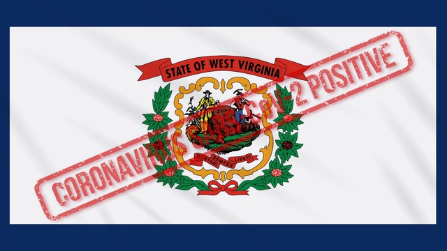 美国西维吉尼亚州摇摆国旗，印有积极应对COVID-19循环视频下载