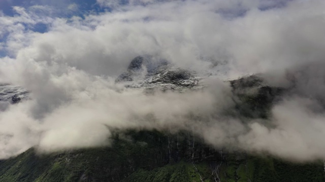 山云顶景景观。挪威美丽的自然景观视频素材