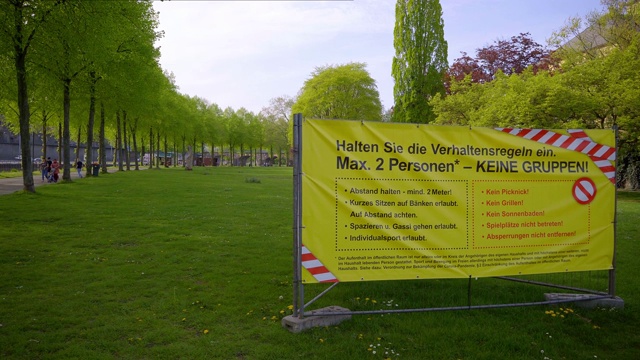 在德国，Corona流行期间户外散步的社交距离规则视频下载