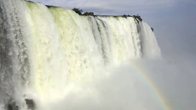 Foz do的瀑布近景Iguaçu视频素材