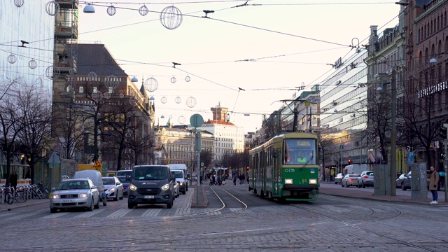 芬兰赫尔辛基老城的街景视频素材