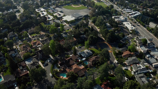Covid - 19避难所-洛杉矶郊区拉加那视频素材