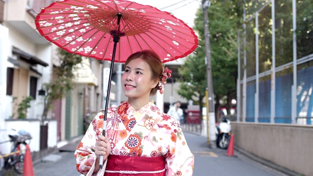 穿着传统和服的亚洲妇女视频素材