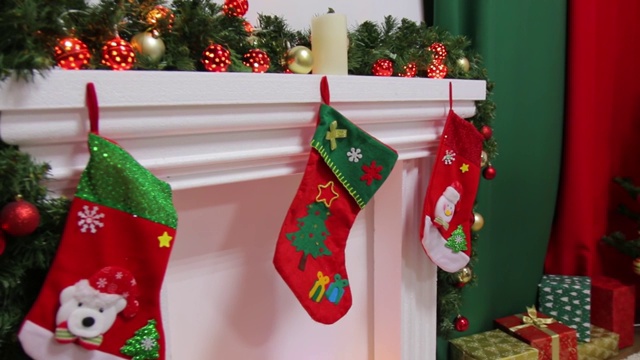 圣诞袜壁炉视频素材