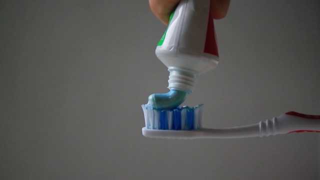 牙刷和牙膏视频下载