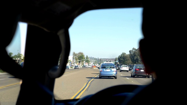 加州高速公路的乘客视角，慢镜头180帧/秒视频下载