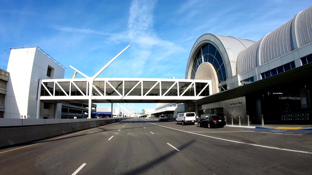大流行期间洛杉矶国际机场无人值守的4K视频视频下载