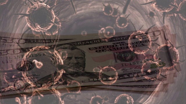 一个人把美元放在桌子上，上面漂浮着Covid-19宏观细胞的动画。视频下载