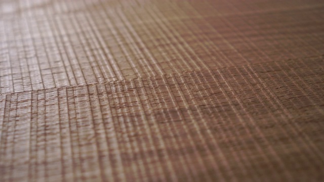 背景从一个木制纹理压花清漆棕色表面视频下载