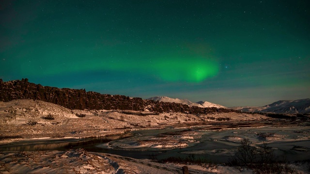 冰岛Thyngvellir国家公园的北极光视频素材