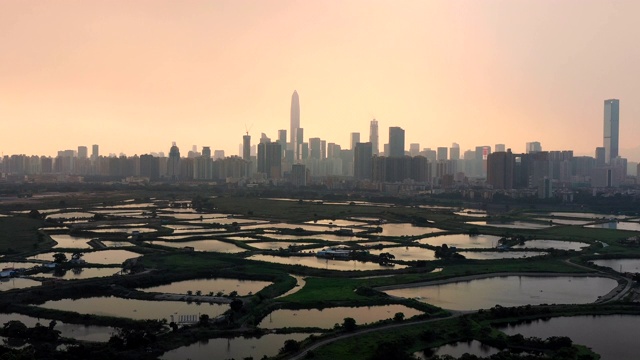 鸟瞰图烟雾和景观深圳城市视频素材