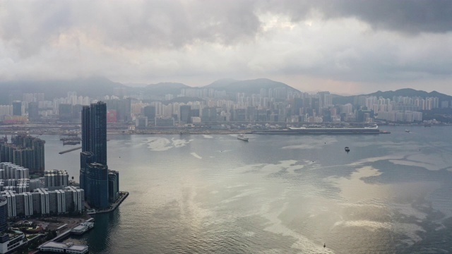 航拍中国香港的云风暴视频素材