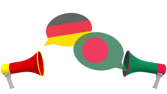 喇叭里的演讲气球上挂着孟加拉国和德国的国旗。3D动画相关的跨文化对话或国际对话视频下载