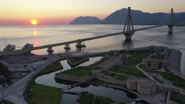 Charilaos Trikoupis桥和里约热内卢堡垒视频下载