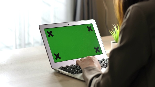 笔记本电脑绿屏视频素材
