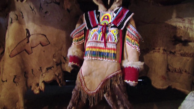 因纽特人的传统服装视频下载