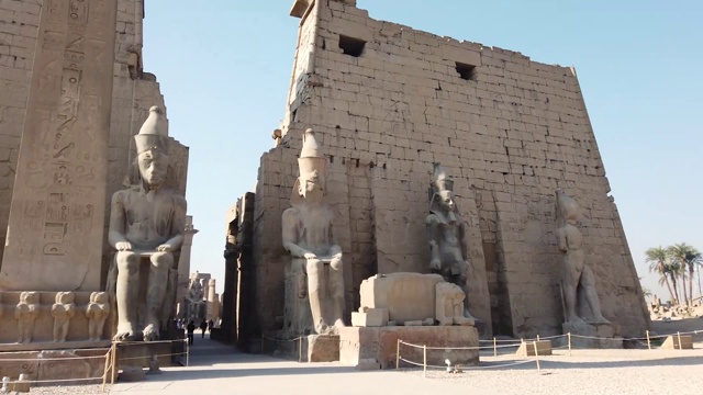 埃及卢克索神庙的入口视频素材