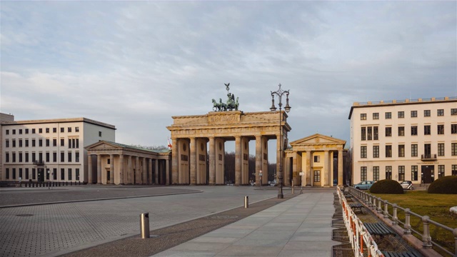 勃兰登堡门的一天坍塌，柏林，德国视频素材